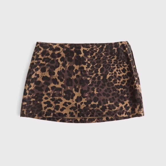 Abercrombie & Fitch Leapord Print Mid Rise Denim Mini Skort - Picture 1 of 7